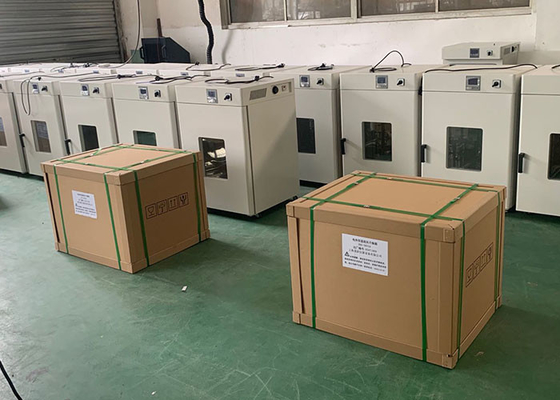 La calefacción eléctrica vertical forzó el horno del aire caliente del laboratorio para la biología celular 54L LDO-9053A